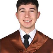 Soy un profesor polivalente a nivel de primaria, incluso a nivel de la ESO. He estudiado Bachillerato tecnológico.